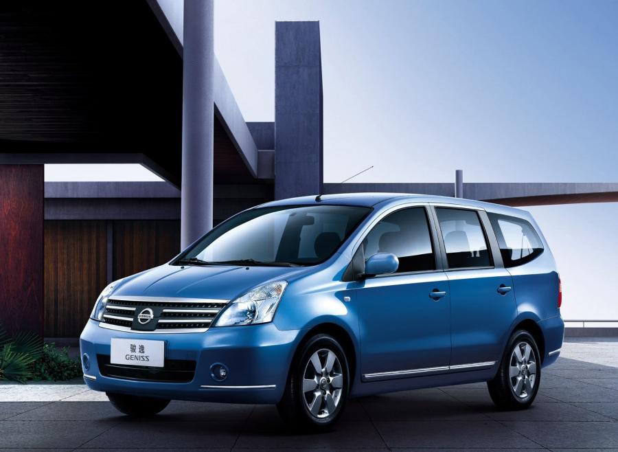  Nissan Livina Geniss 2006 года  (фото 1 из 3)
